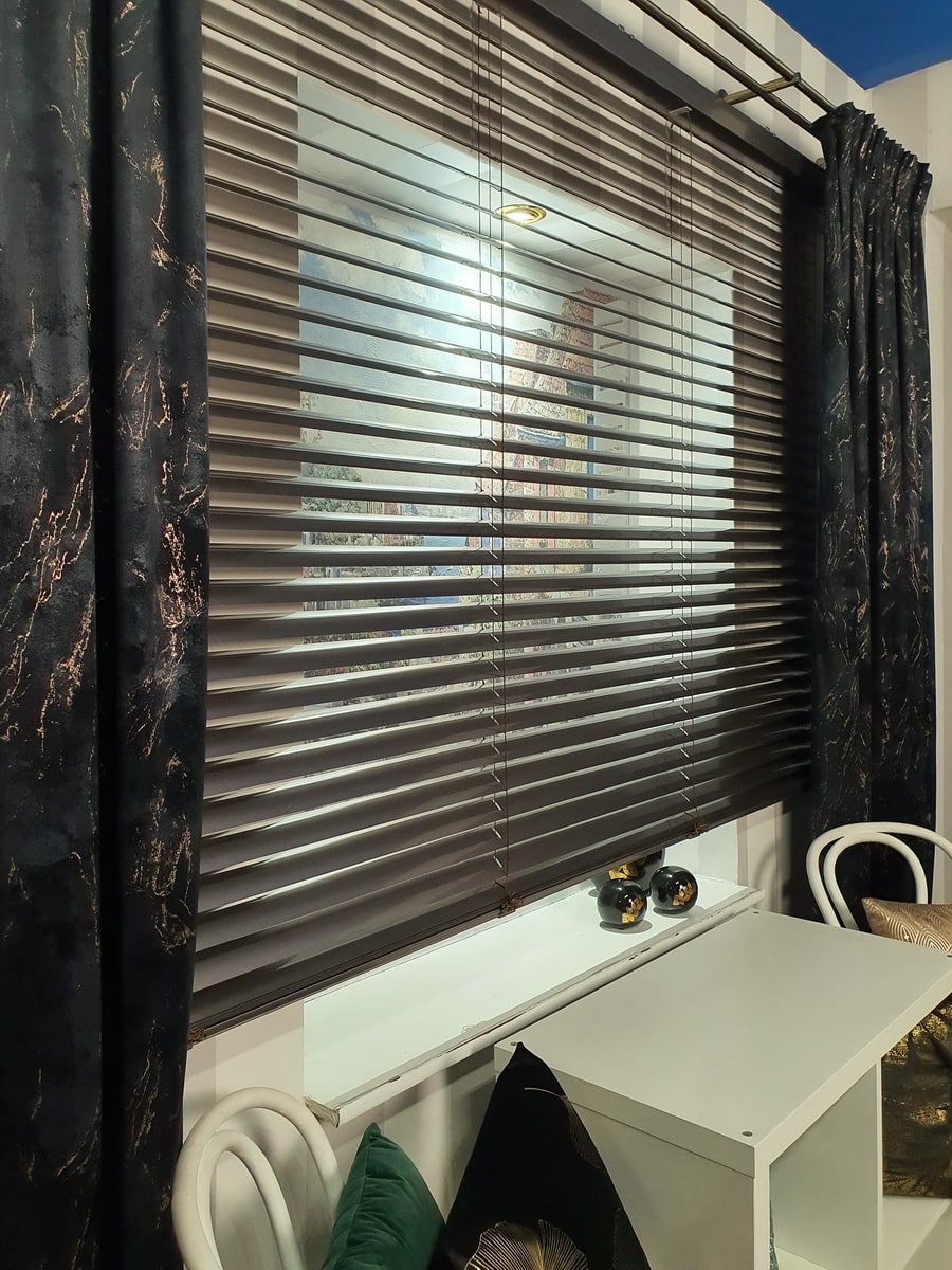 Żaluzje aluminiowe 50 mm na wymiar do zasłon elektryczne do pokoju