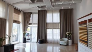 Salon Magdalena24 w Tarnobrzegu z ekspozycją zasłon, karniszy i rolet na wymiar